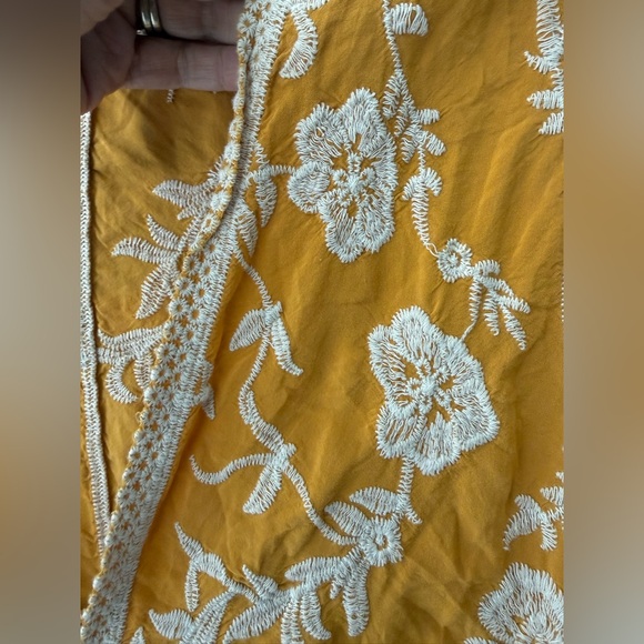 Kindred Mustard Embroidered Boho Kimono | Cream Floral Stitch | Size 1X - Picture 5 of 8